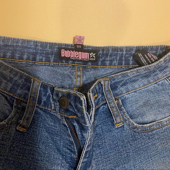Y2K Medium Wash Flare Jeans - Picture 6 of 6
